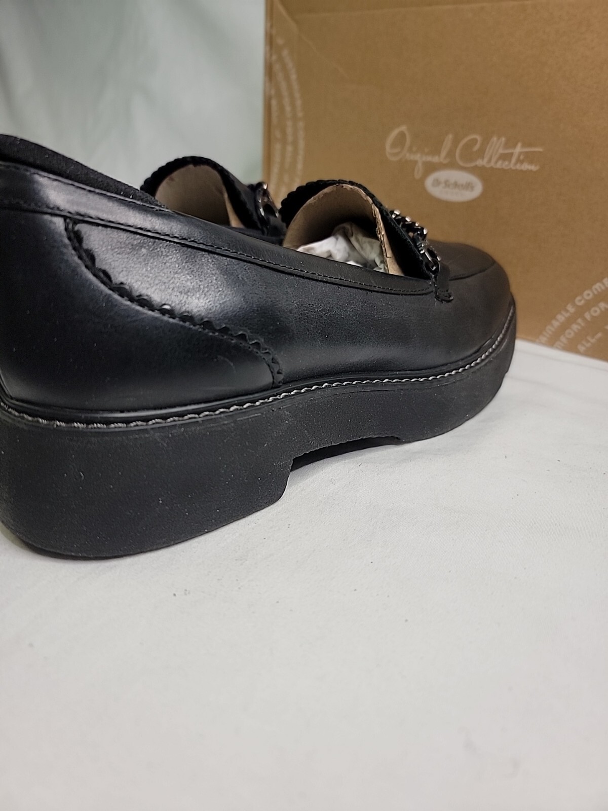 Dr Scholls Venus Black Leather Womens Loafer Size 9.5 With Chain Detail