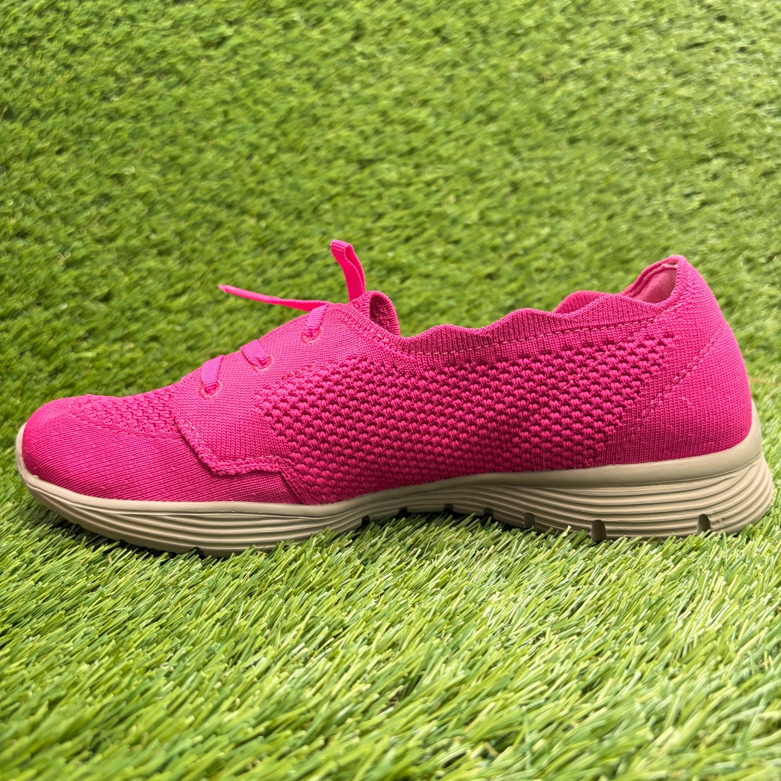 Skechers Seager Knit Womens Size 8.5 Pink Casual Walking Slip On Shoes Sneakers