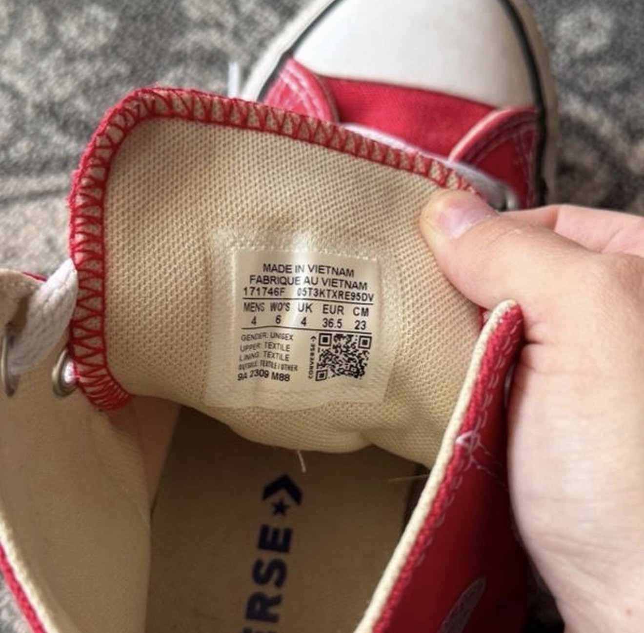 Converse Chuck Taylor All Star High Top Red/White Canvas US WOMEN’S 6