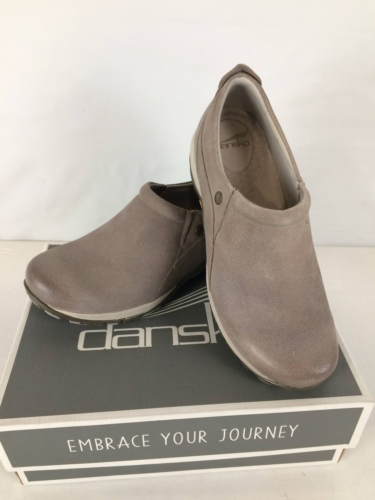 Excellent Dansko Patti Women’s Casual Shoes, Taupe Burnished Suede, W41
