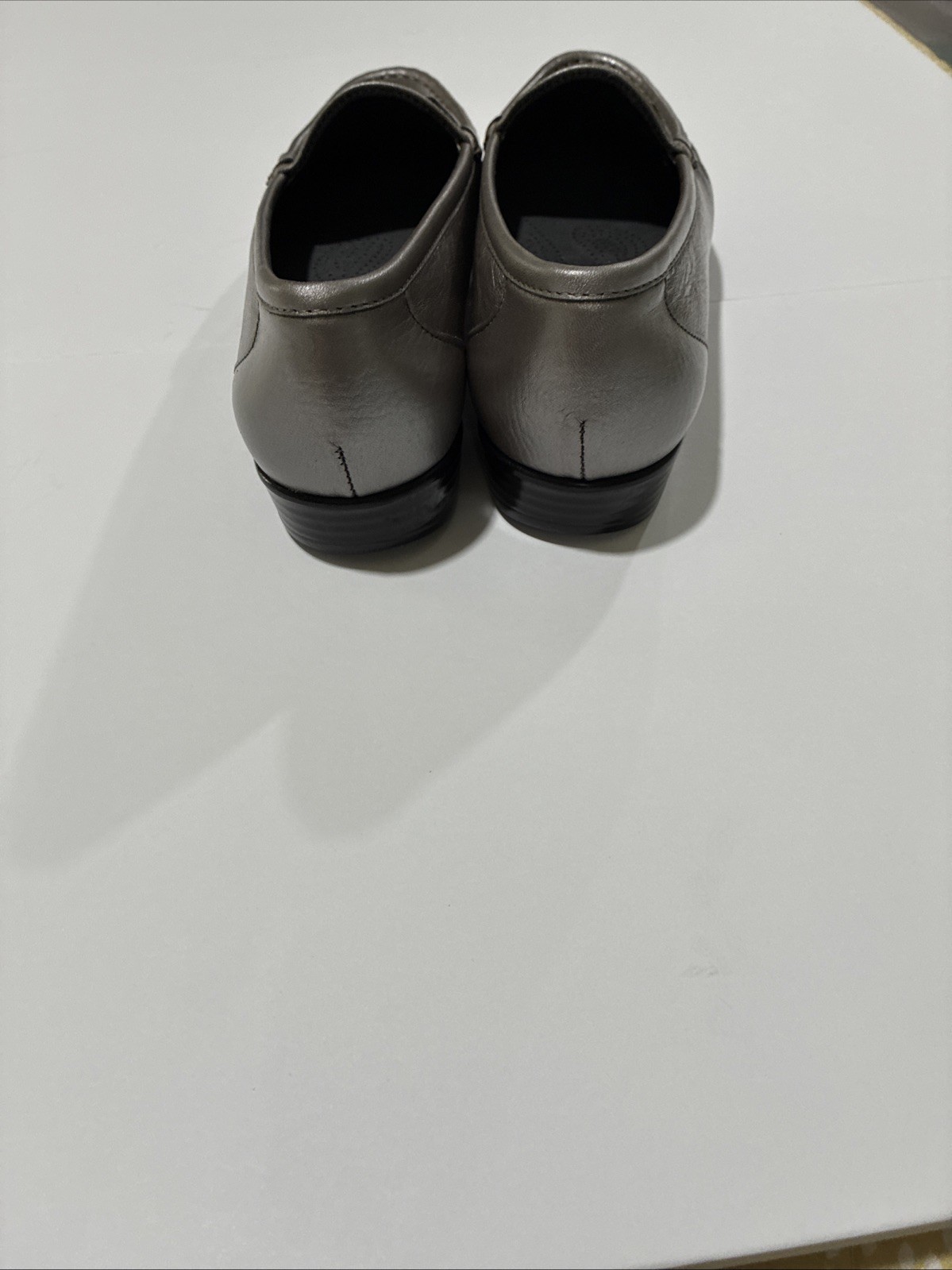 SAS Tripad Comfort Foot Bed Leather Shoes Size 8.5 M Woman’s Silver Pewter Slip