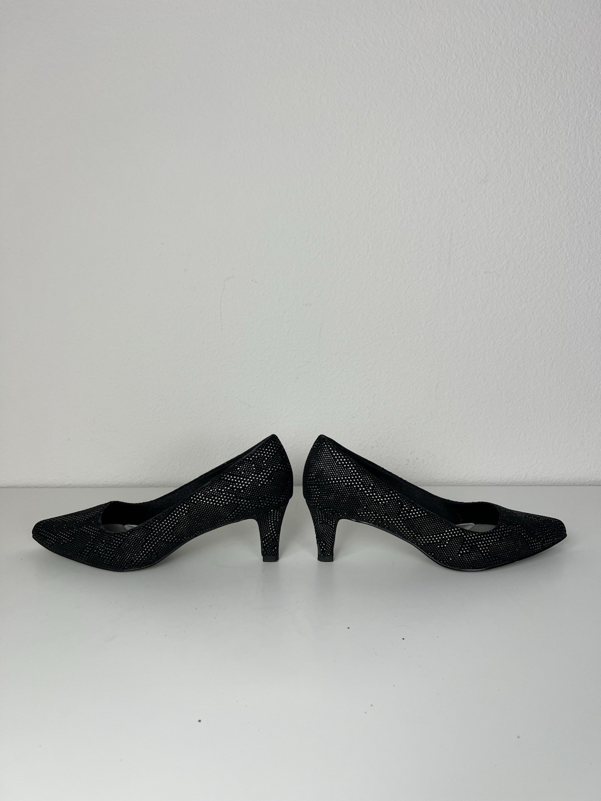 Easy Street Kitten Heels Womens 8.5M Black Textured Pointed Toe Pumps Comfort