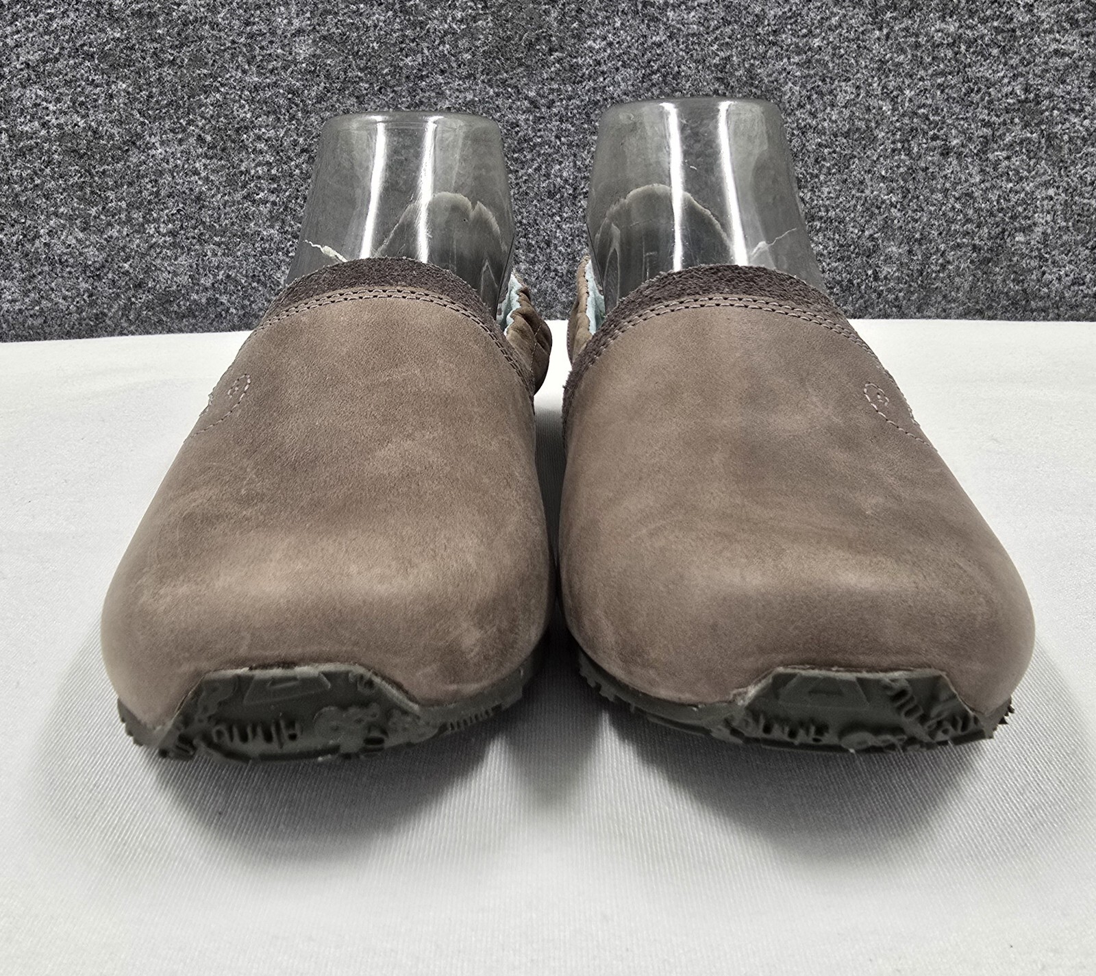 Ahnu Casual Shoes Womens 7 Leather Upper Slip On Gray Comfort