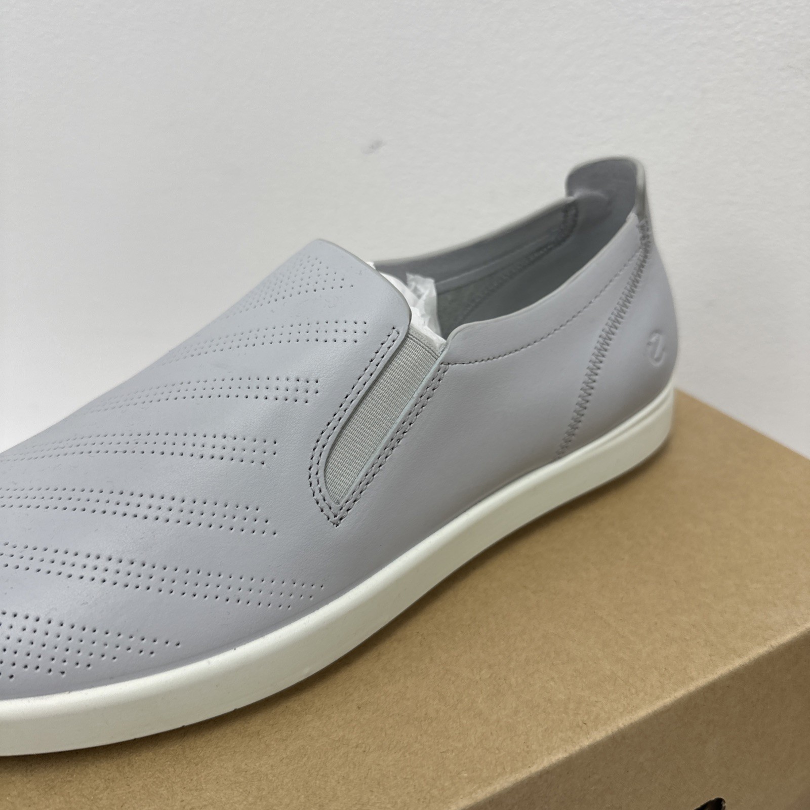 ECCO 248803 – Travel W Women’s Slip-On Shoes – Concrete 01379 – US 11-11.5
