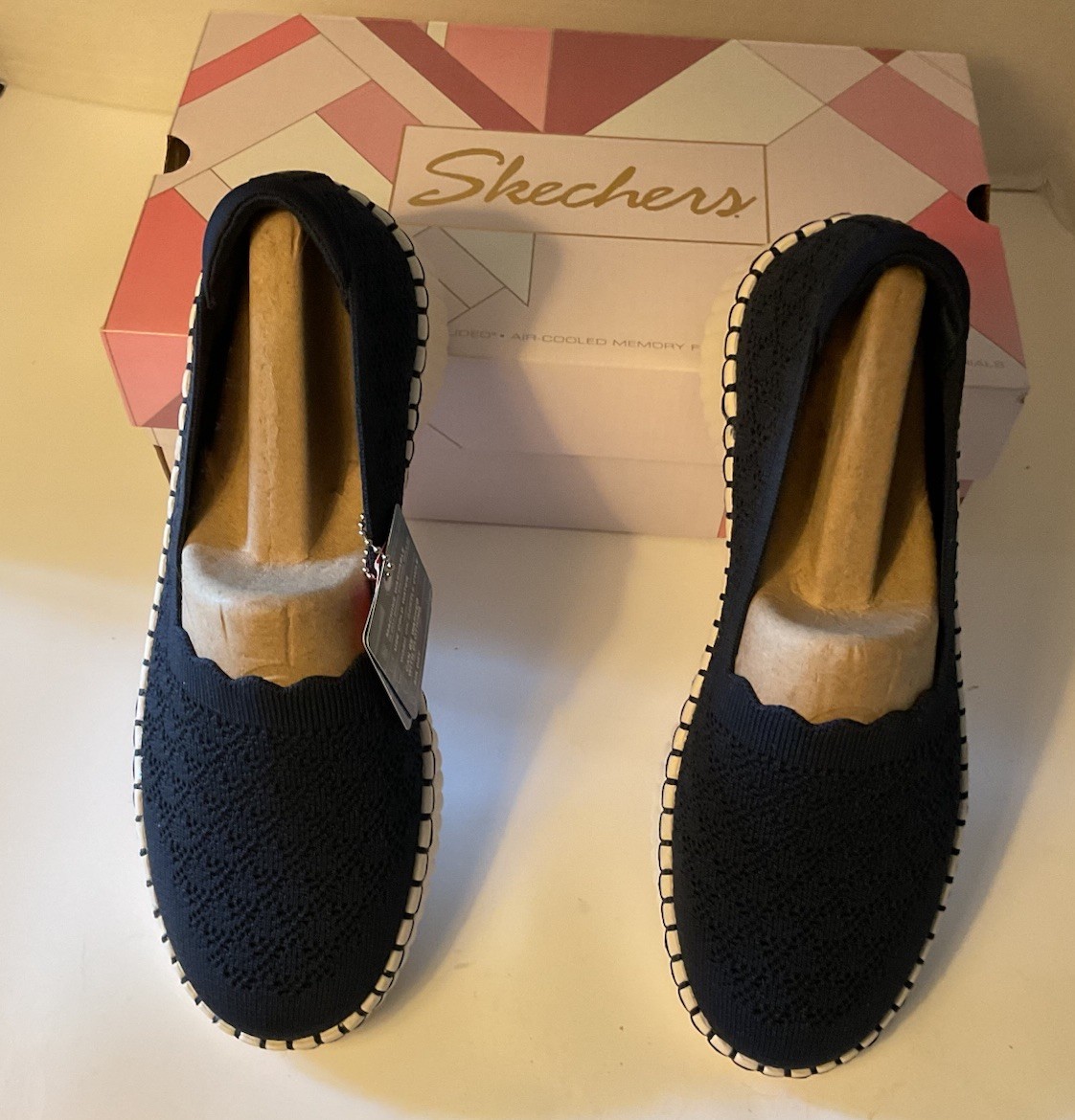 Skechers Wilshire Blvd Slip-On Shoes Cushioned NAVY 100636 Women’s SZ 9.5