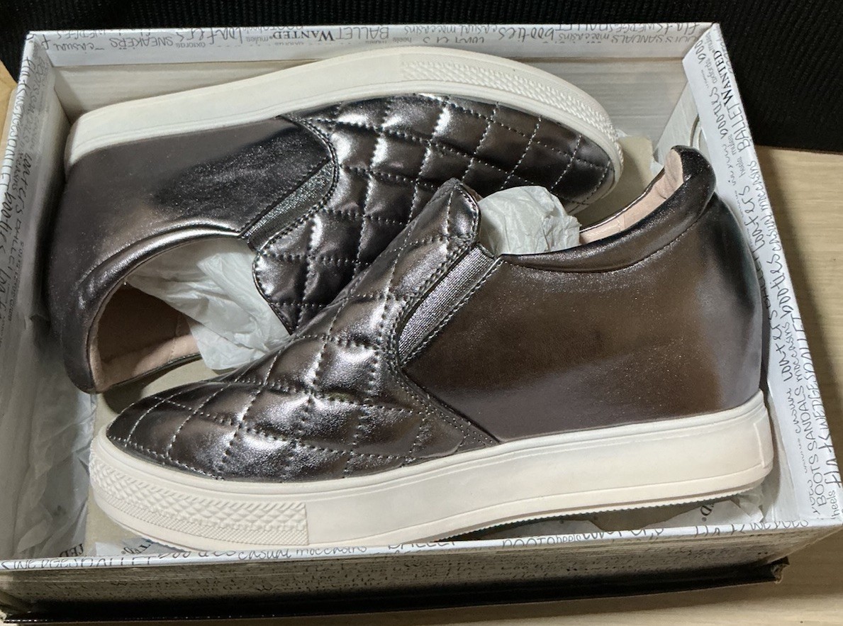 Wanted Torrey Women’s Wedge Sneaker Size US W10 Med.