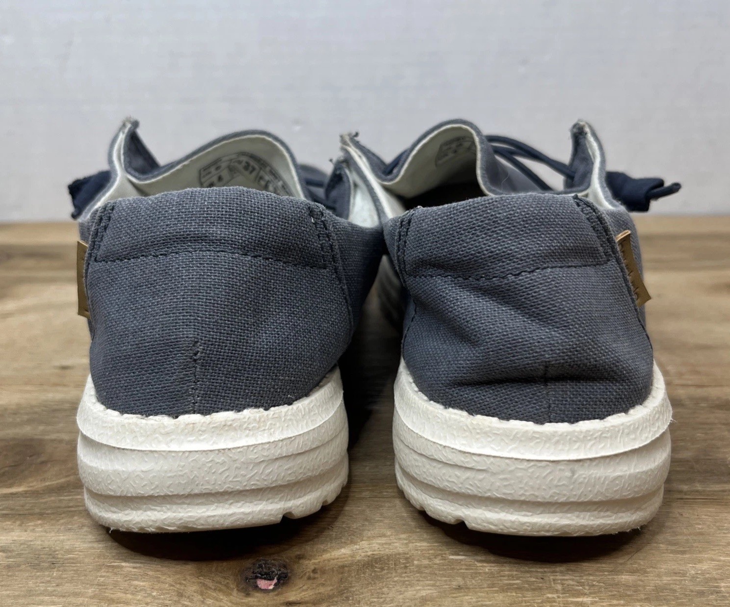 Hey Dude Women’s Wendy Chambray Navy White Canvas Slip On Shoes Sz 6