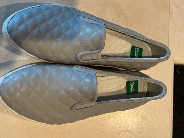 Cougar Rainy Day Slip On Shoes SZ 9