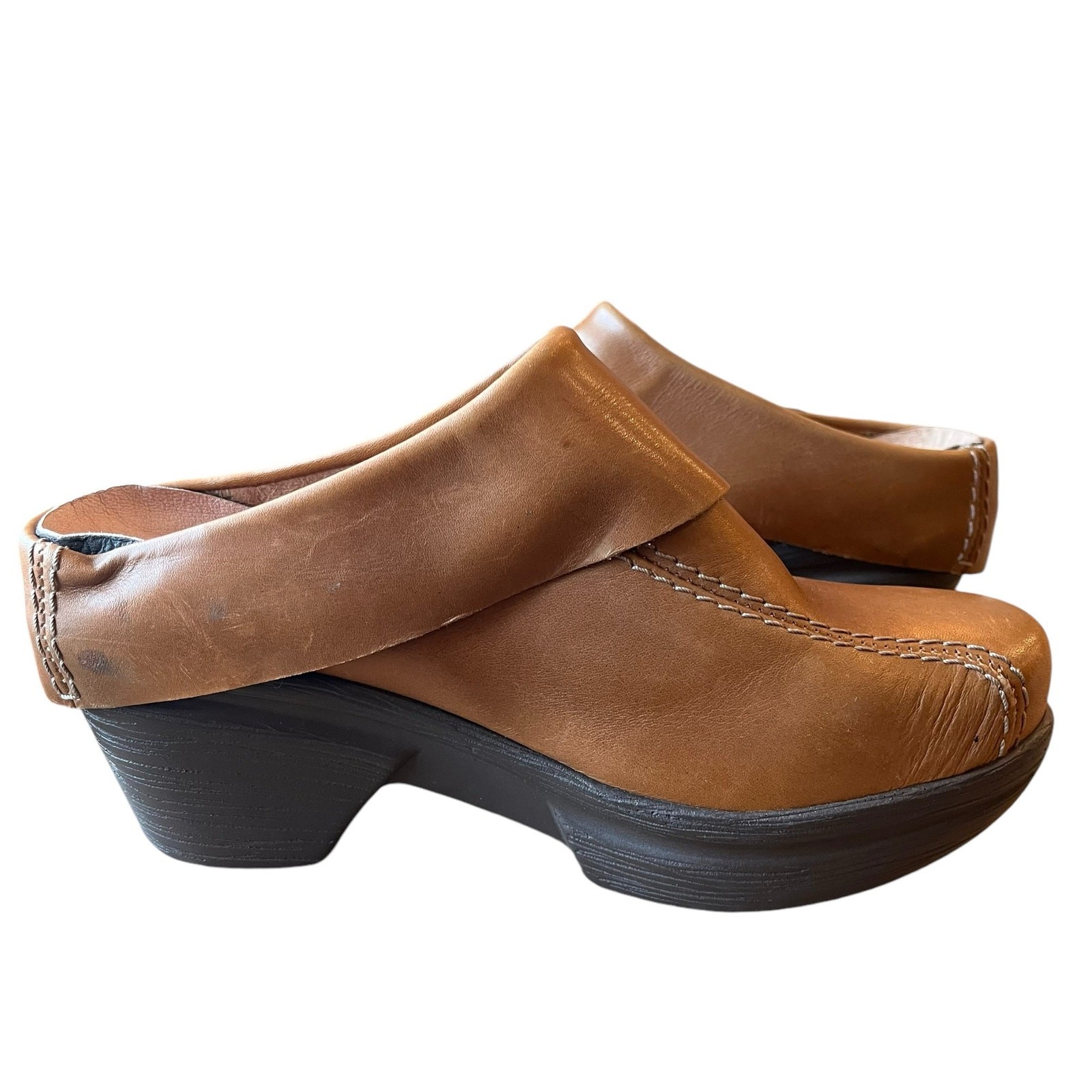 Sanita Nikolette Clogs Mules Women’s Size 36 Tan Leather Button Detail Comfort