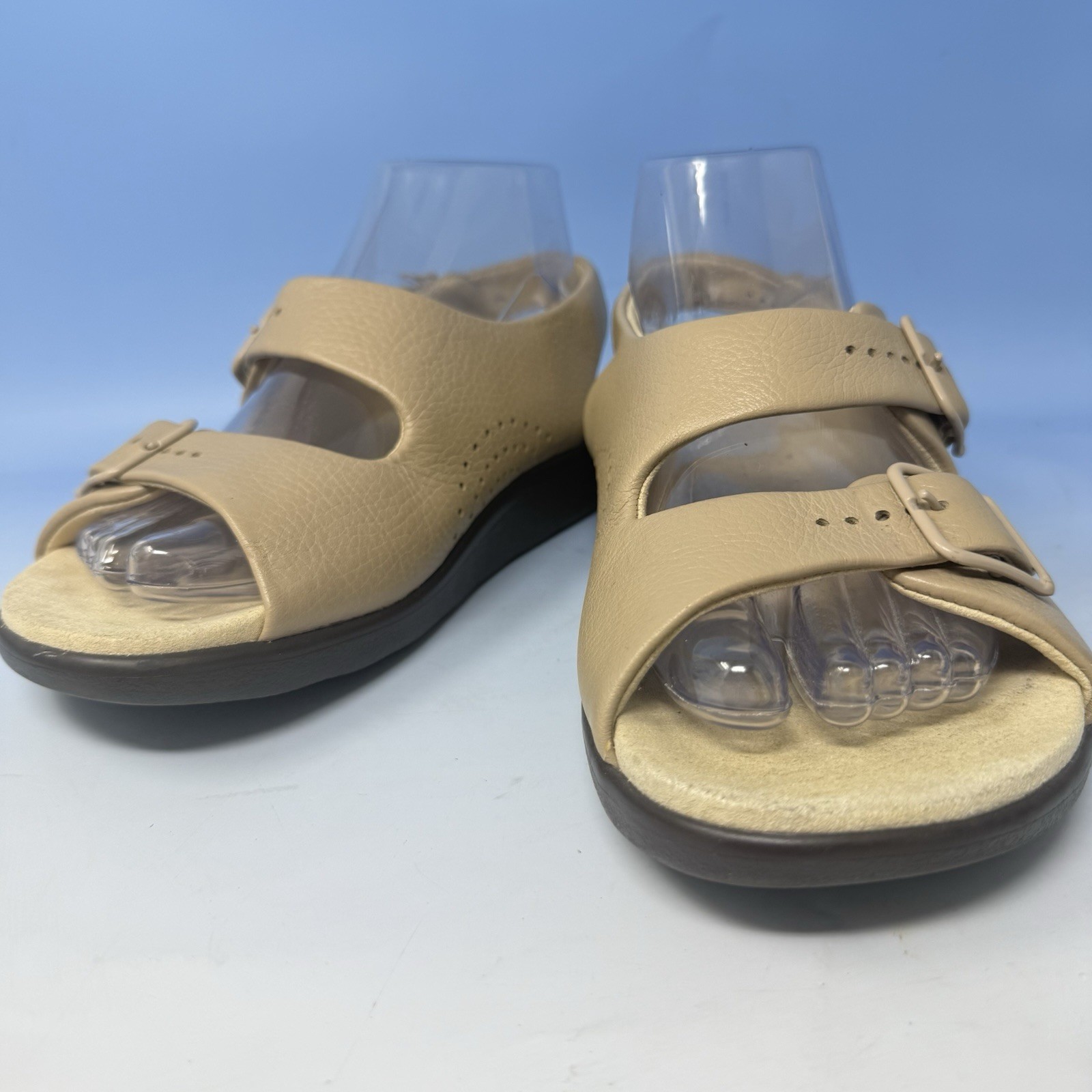 SAS Relaxed Walking Sandals Women Sz 6.5 W Beige Leather Comfort Shoe Adjustable