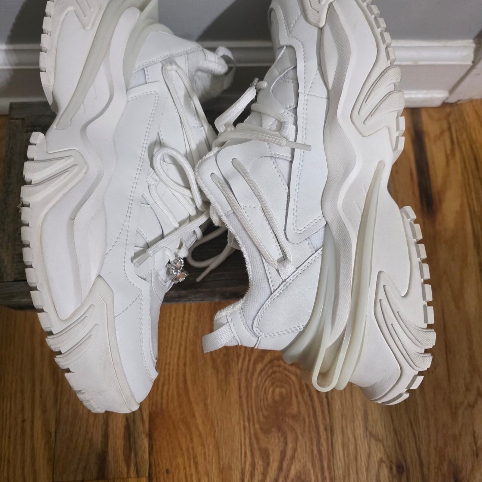 Gianni Bini Venus White Rhinestone Chunky Sneakers 9