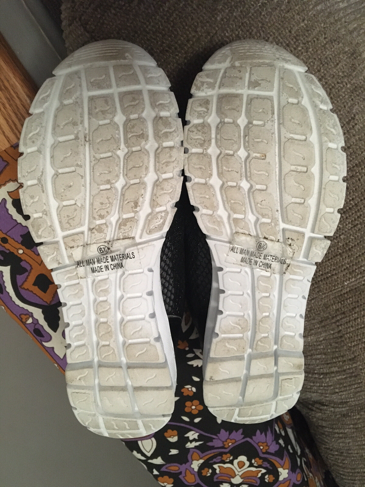 VENUS Slip-on Mesh Fashion Sneakers Foam Insole Size 6.5 / 37