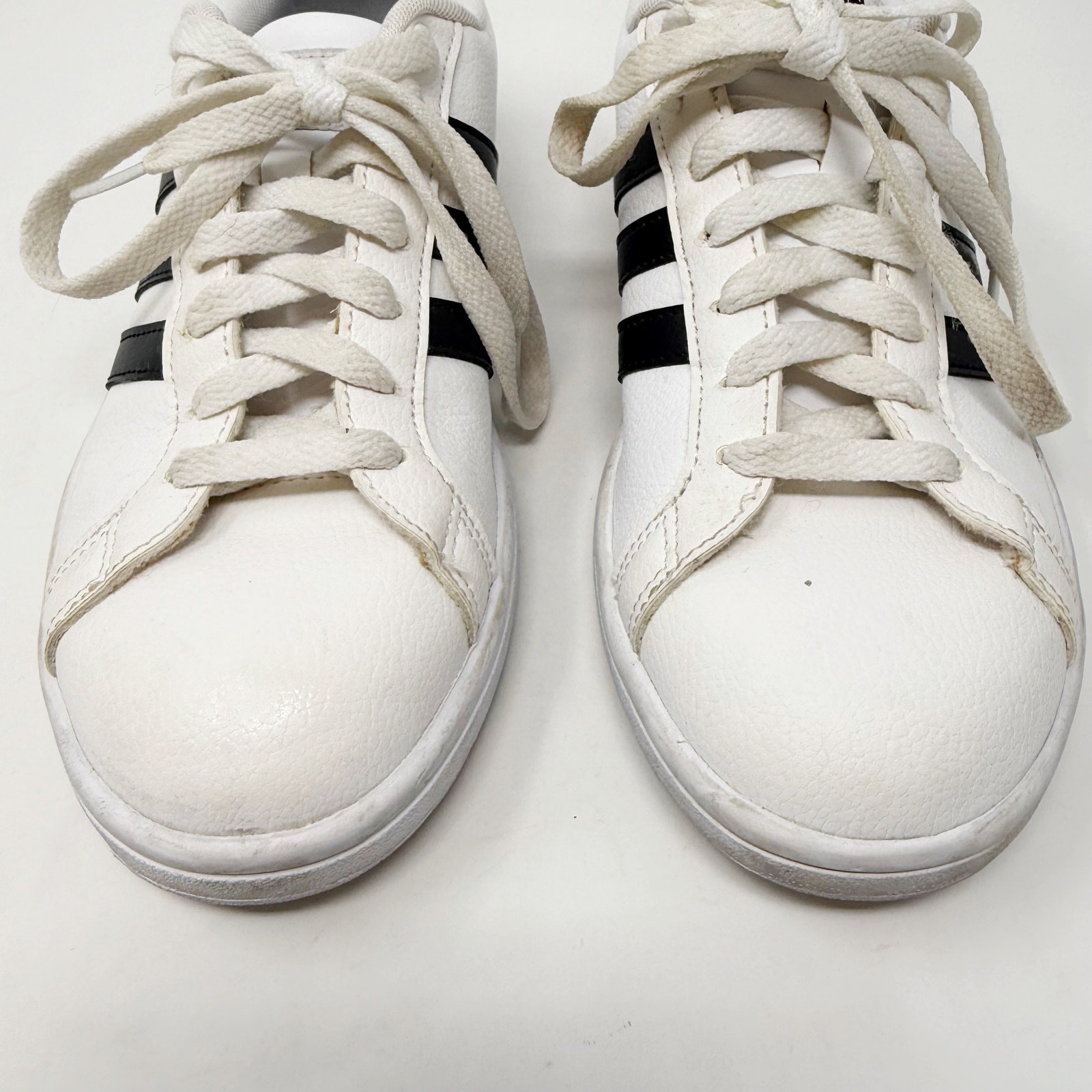 Adidas Womens 7.5 White Black Grand Court Shoes Sneakers Lace Up Casual Comfort