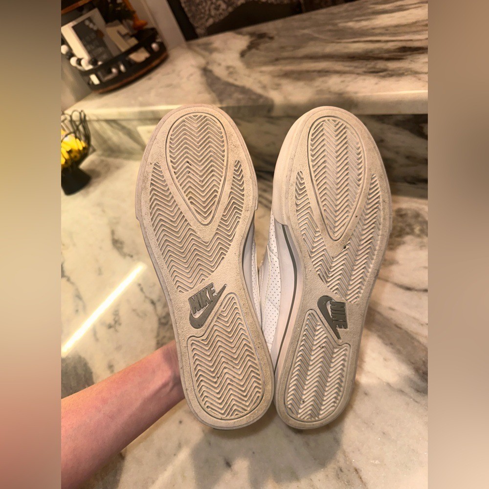 Nike Size 8 Womens Sweet Classic Low Perforated White Leather Sneakers