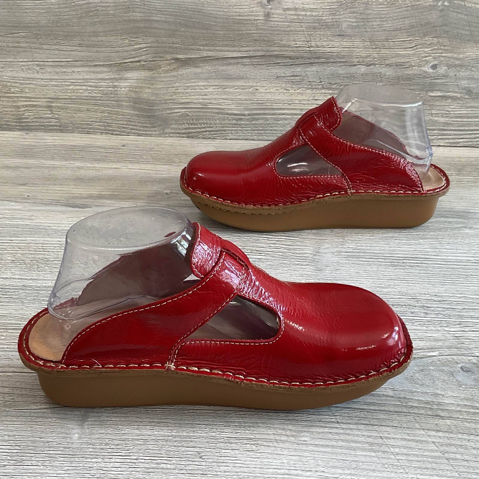 Alegria ALG-104 Womens 37 EU 7-7.5 US Red Patent Leather Buckle Mules Clogs
