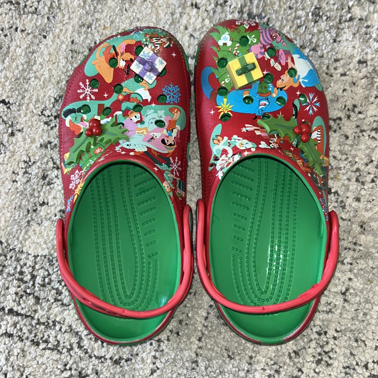 Disney Parks Christmas Holiday Mickey & Friends Adult Crocs Christmas M5/W7 2023