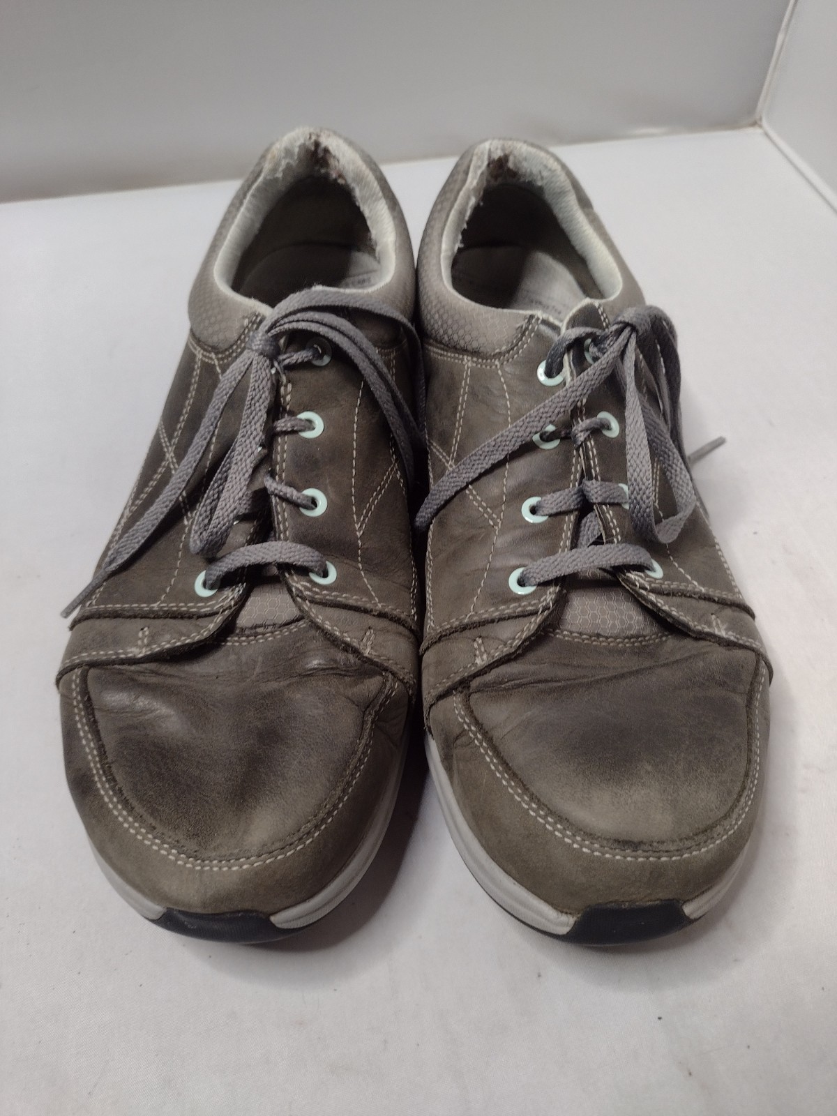 Ahnu Taraval Leather Athletic Sneakers Gray Lace-Up Walking Shoes 10 Gray Z