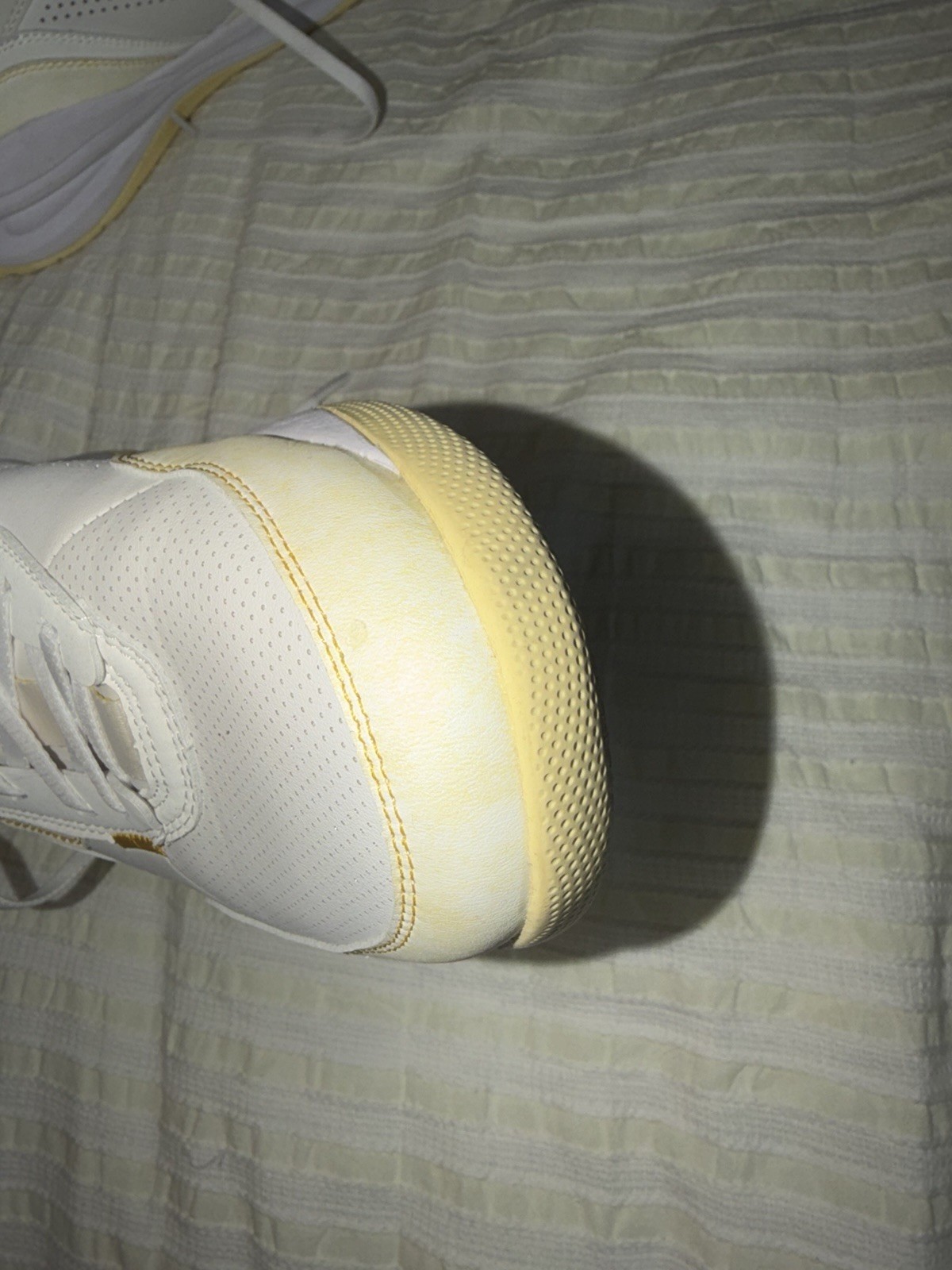 Clove Women’s Size 8.5 Nursing Comfort Sneakers, cream and yellow