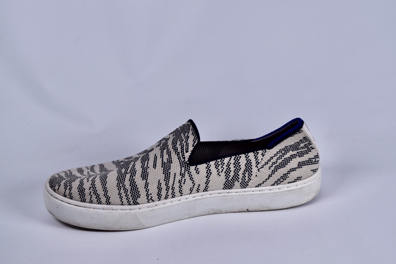 Rothy’s Women’s The Original Slip On Sneaker Maritime Tiger Navy White Size 8
