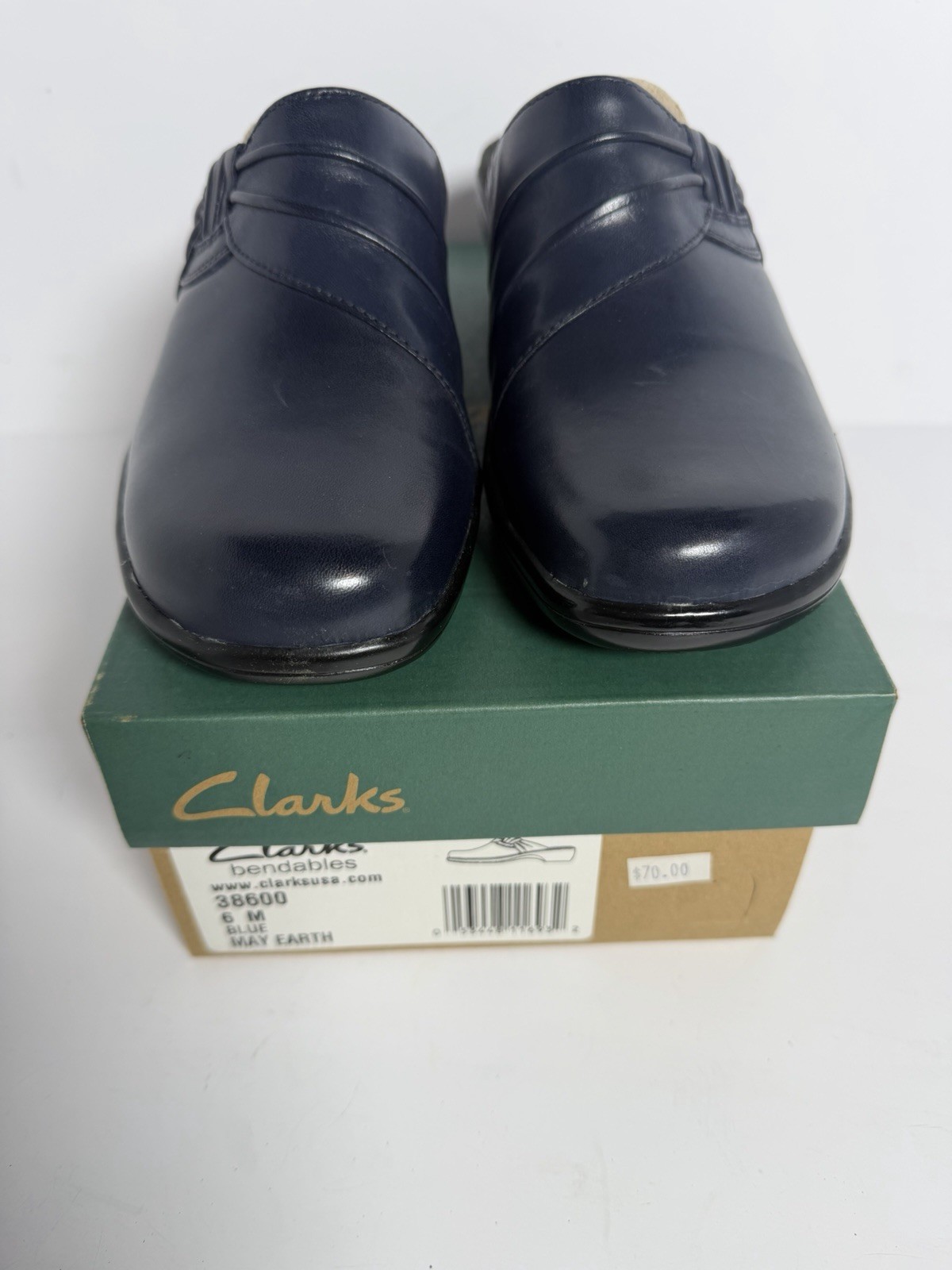 Clarks Bendables “May Earth” Navy Leather Slip On Clogs Mules Women’s Size 6