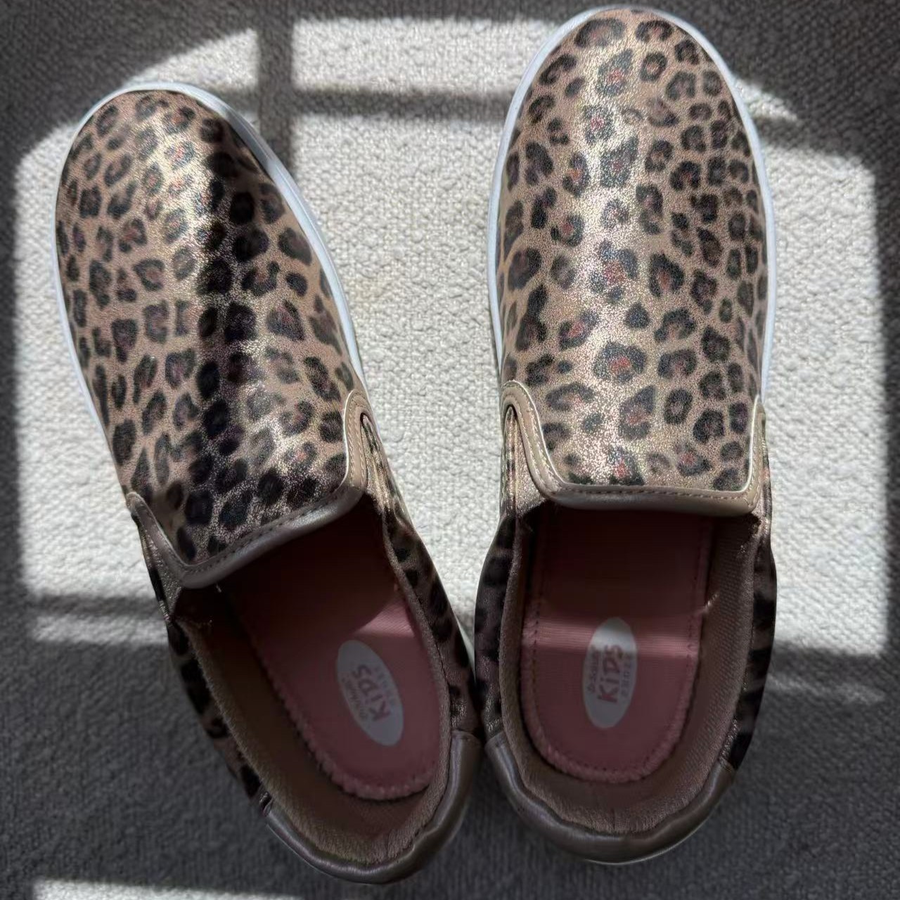dr scholls Nova Slip On Sneakers | 4 big kid/women size 5.5-6