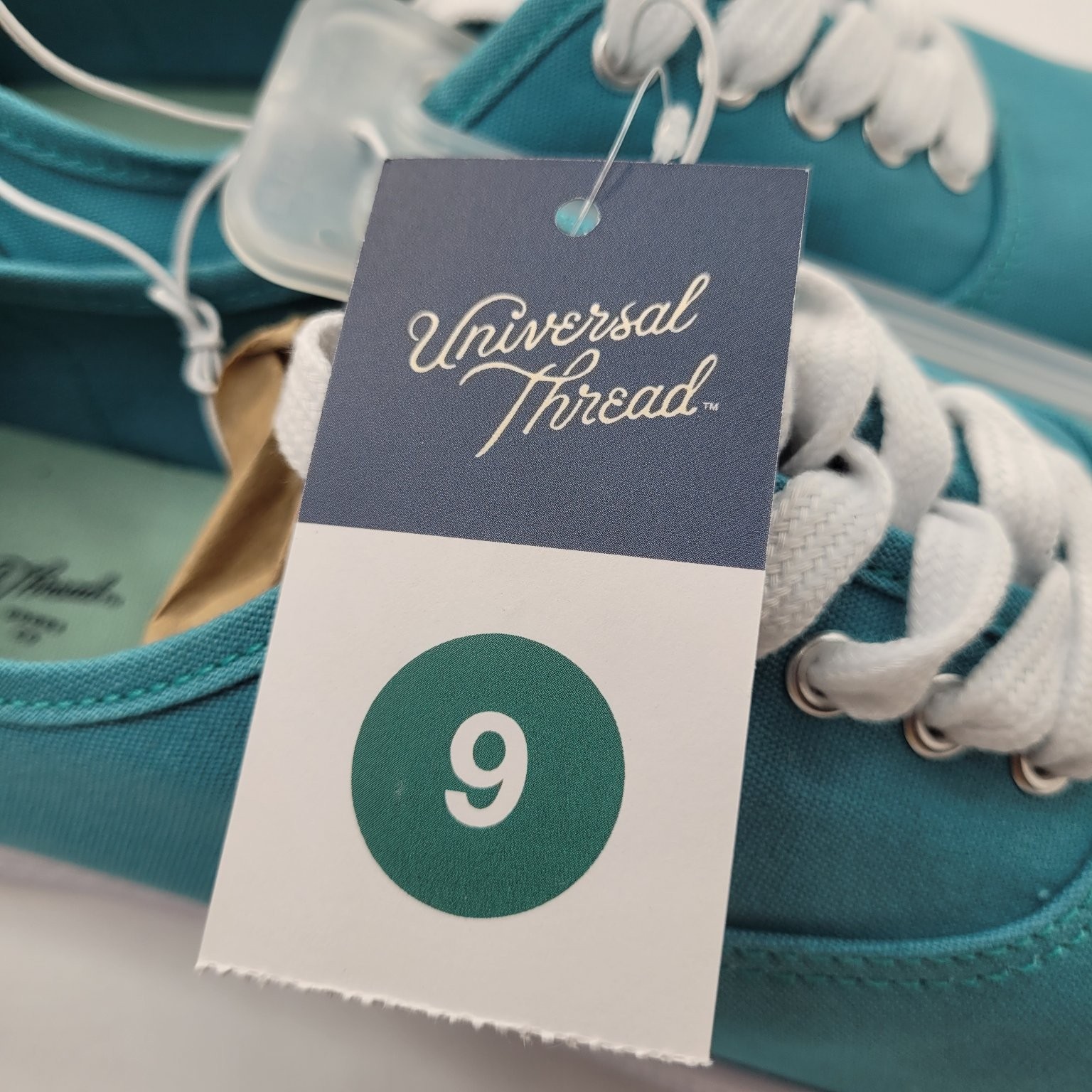 Universal Thread Women’s Canvas Sneakers Teal Blue Size 9 Casual Shoes