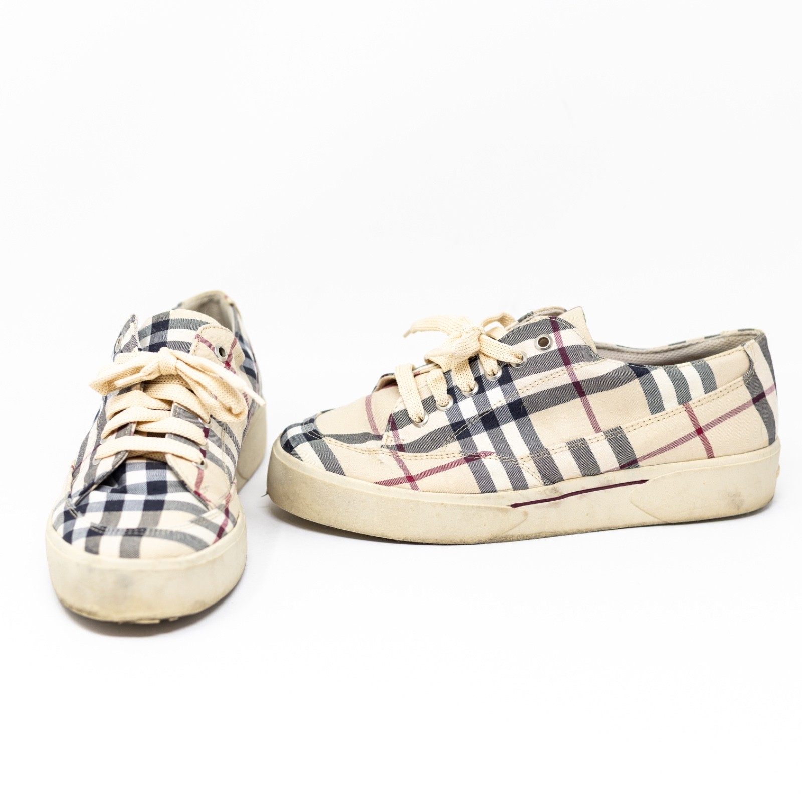 Burberry Women’s Nova Check Print Pattern Canvas Low Top Lace Up Sneakers Shoes