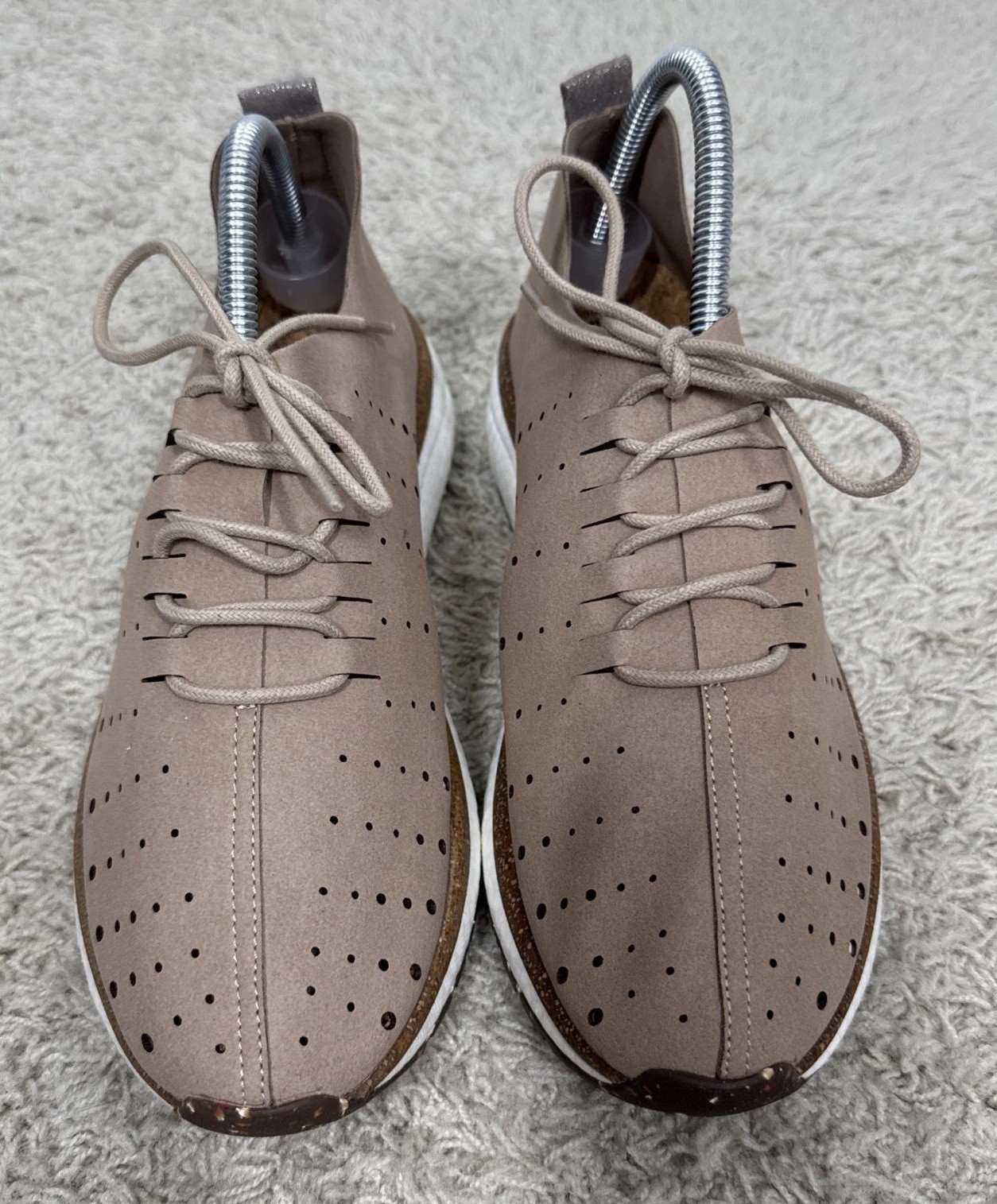 OTBT Women’s Beige Size 9M Lace Up Sneakers Travel Comfort Shoes Cork Footbed