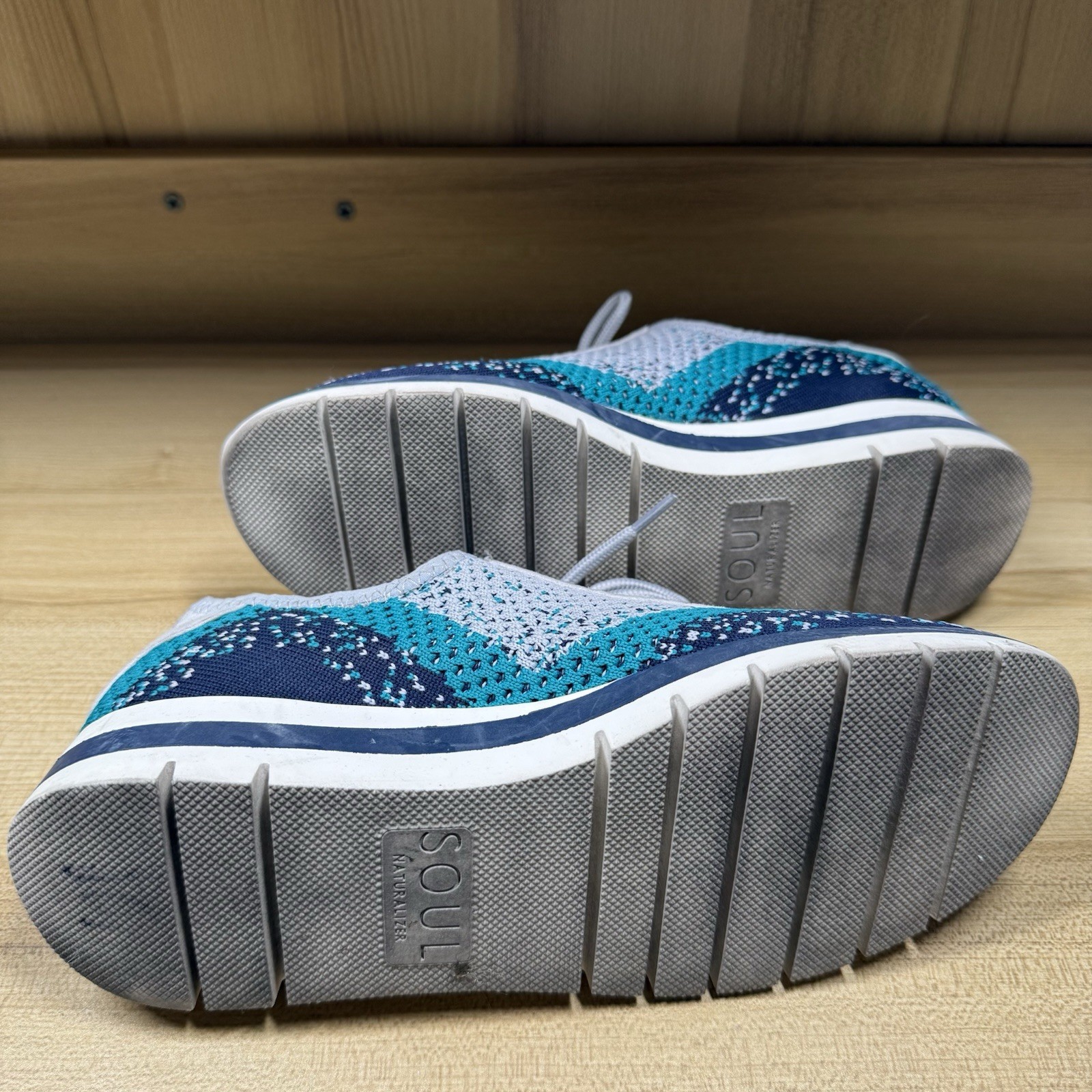 SOUL NATURALIZER Charlie-Knit Slip-on Sneakers Blue Ombré Size 6.5 Comfort