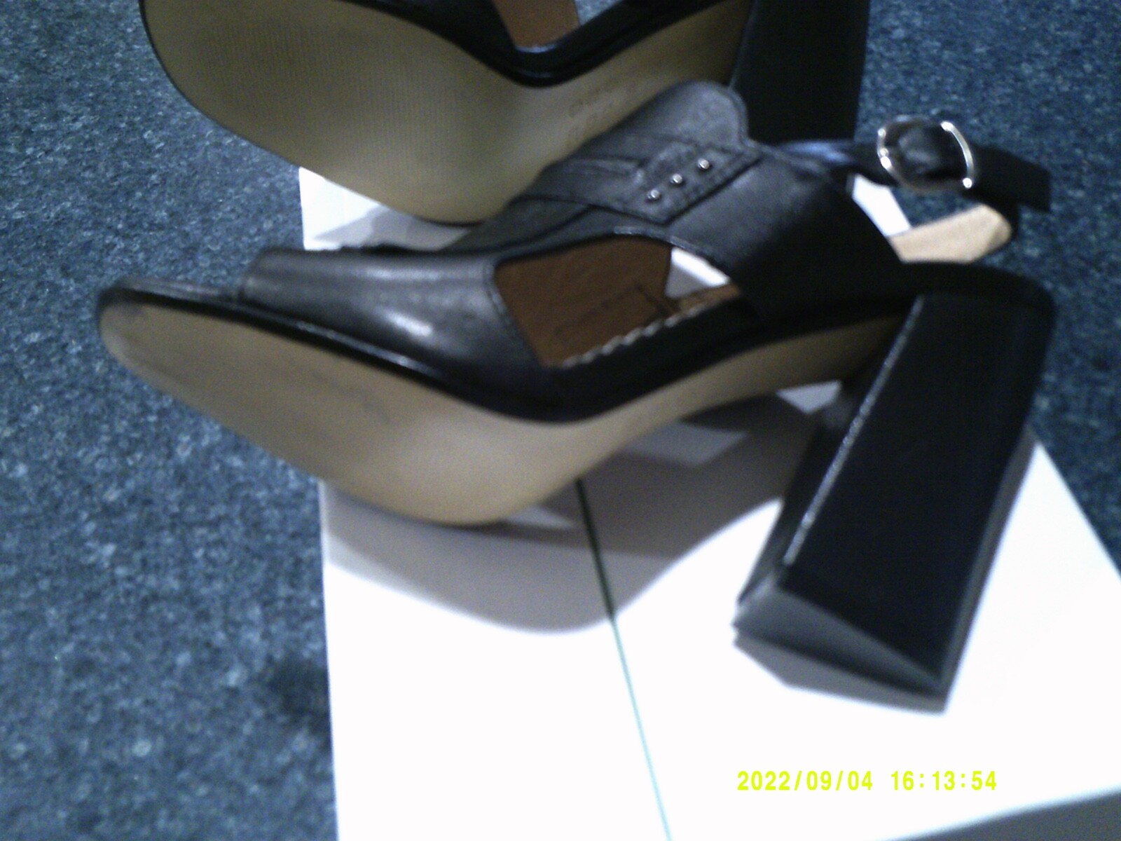 VENUS BLACK LEATHER SHOES SIZE 7.5 US, 38 EUR