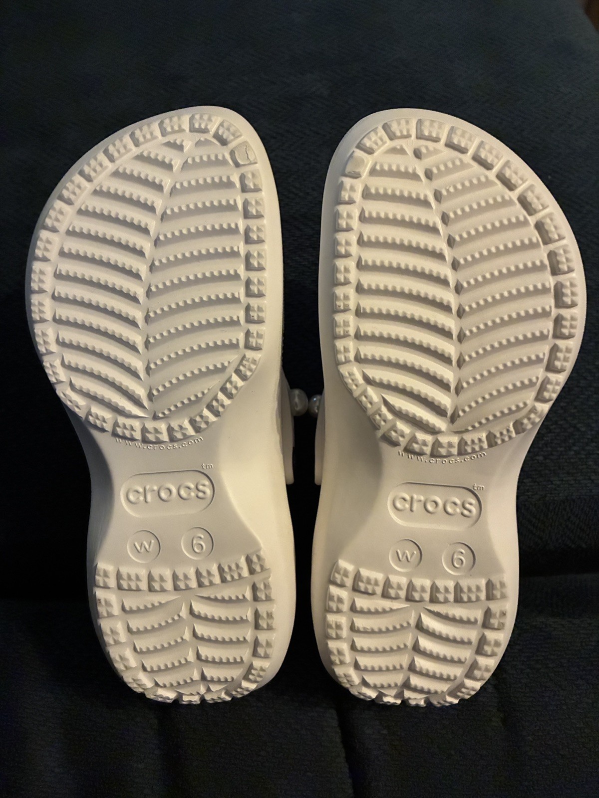 Crocs Classic Platform Clogs White Pearl W6 W/ 22 Custom Pearl Daisy Jibbitz