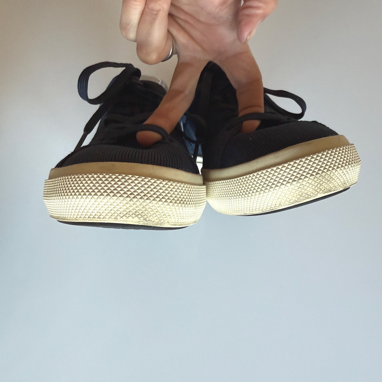 Rothy’s RS02 Sustainable Knit Unisex Comfort Travel Navy Sneakers men 8 wmn 9.5
