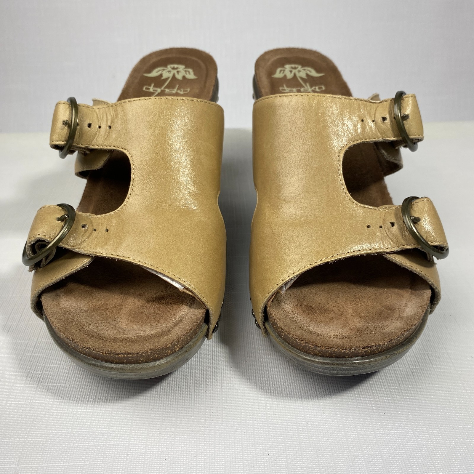 Dansko Tan Double Strap Wedge Heel Sandals! Leather Buckle Studded Sz 38 7.5 – 8