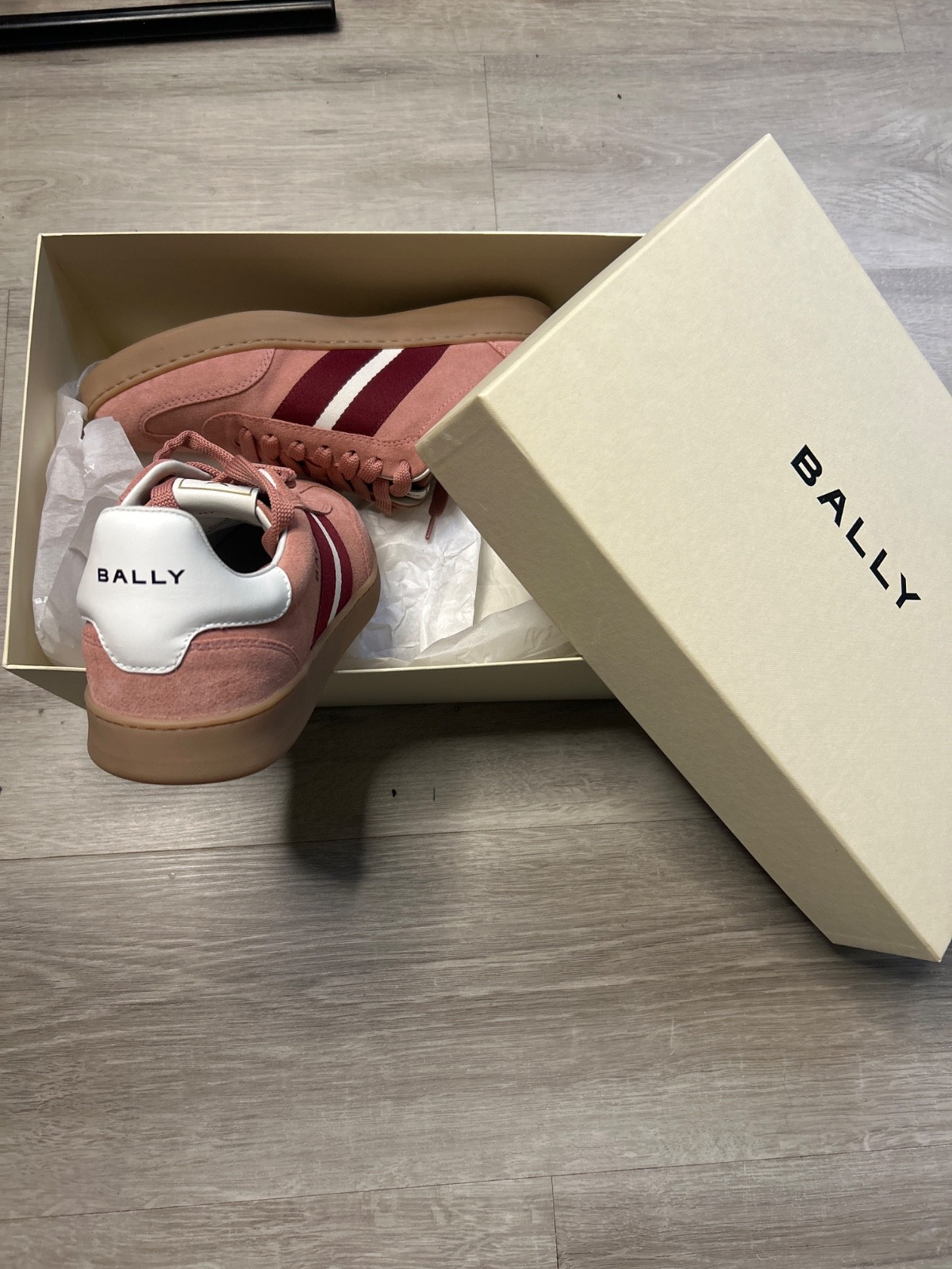 bally womens shoes 8.5 brand new in box
