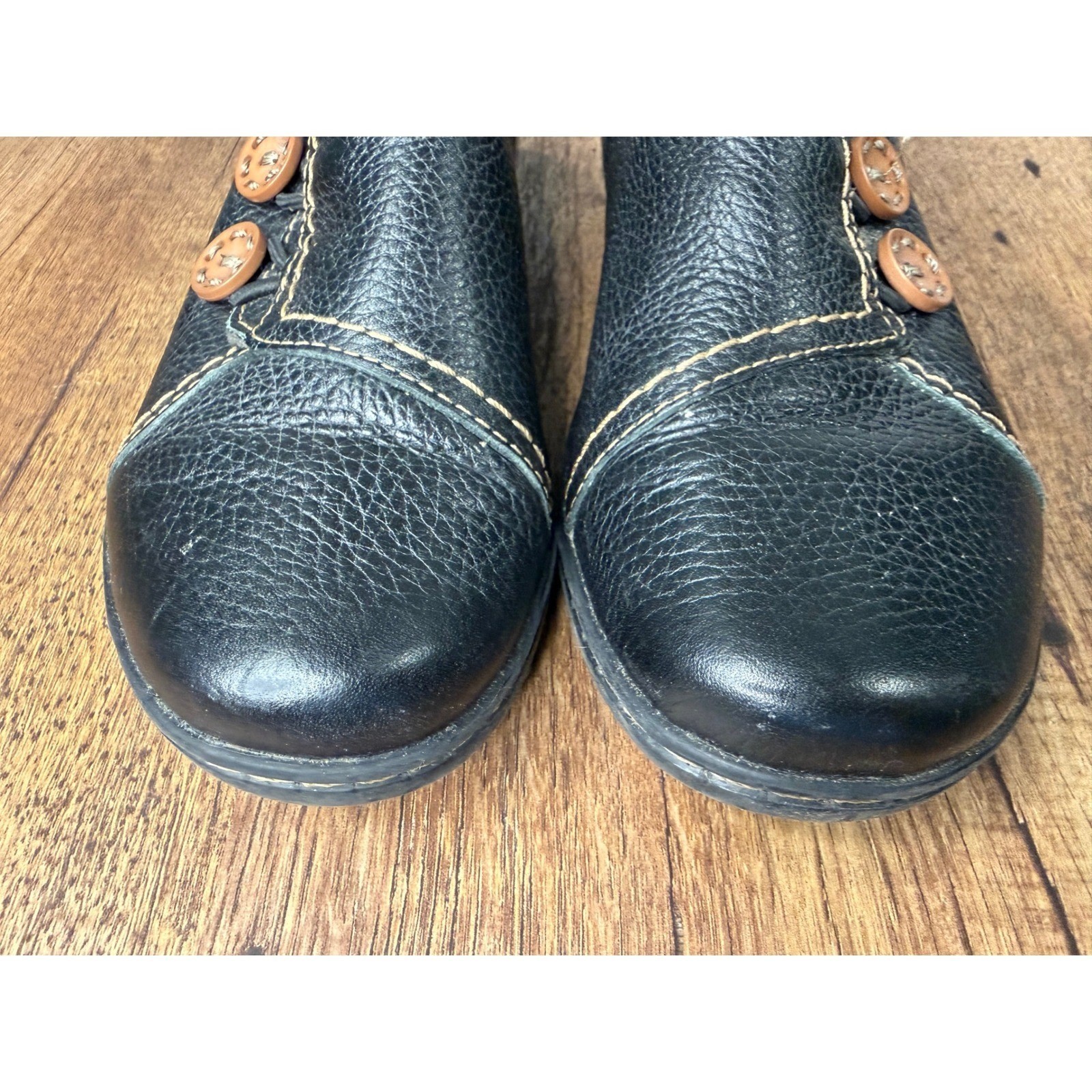 Clarks Collection Women Black Leather Button Slip On Shoes Comfort Size 6.5