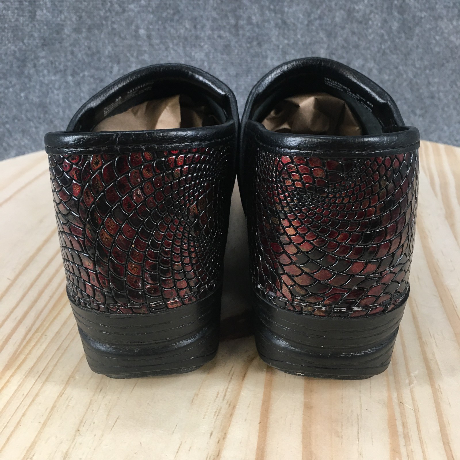 Dansko XP 2.0 Professional Clog Shoes Womens 40 Snake Print Leather Multicolor