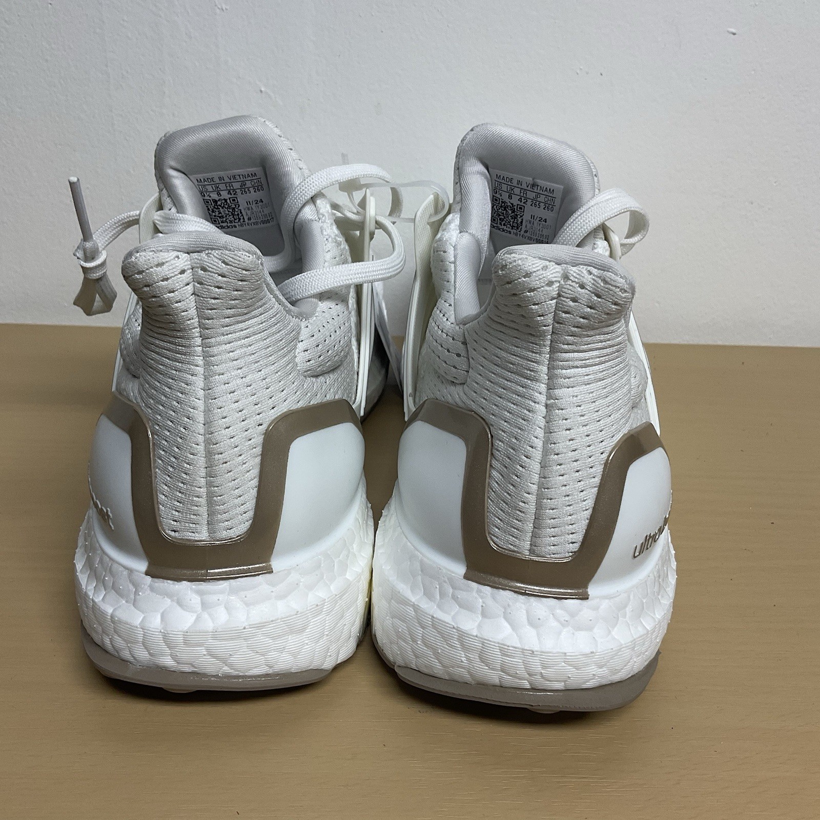 Adidas Ultraboost 1.0 Comfy Shoes / Off-White Metallic / JR3144 / Women’s 6.5