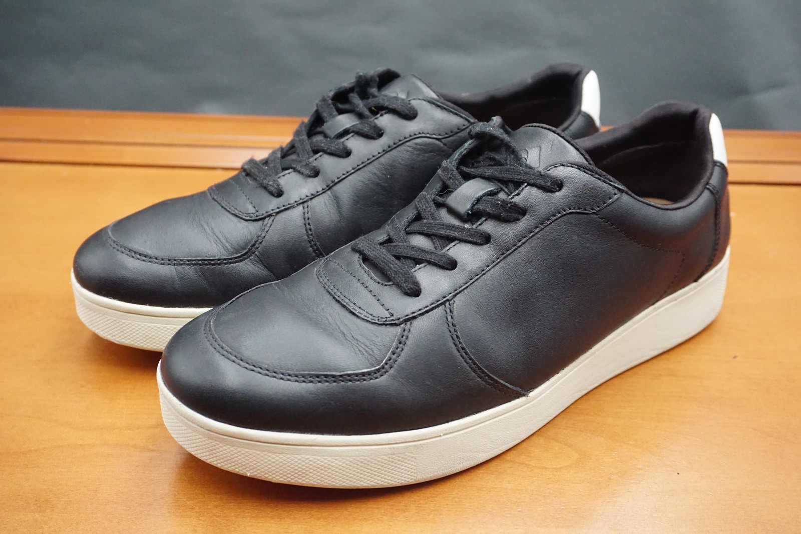 FitFlop Rally Shoes Womens Size 8.5 Black Leather Casual Sneaker Comfort
