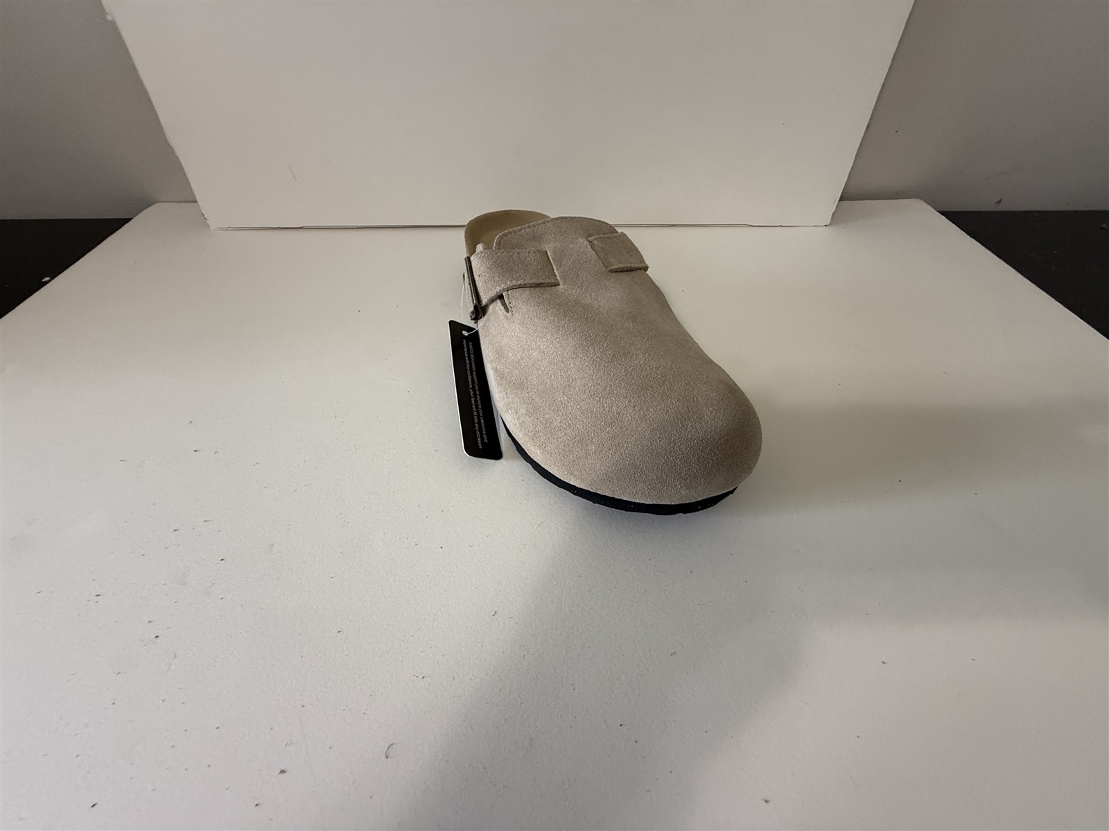 One Single Shoe Right Foot Women’s Moccasin Slip On Size 7