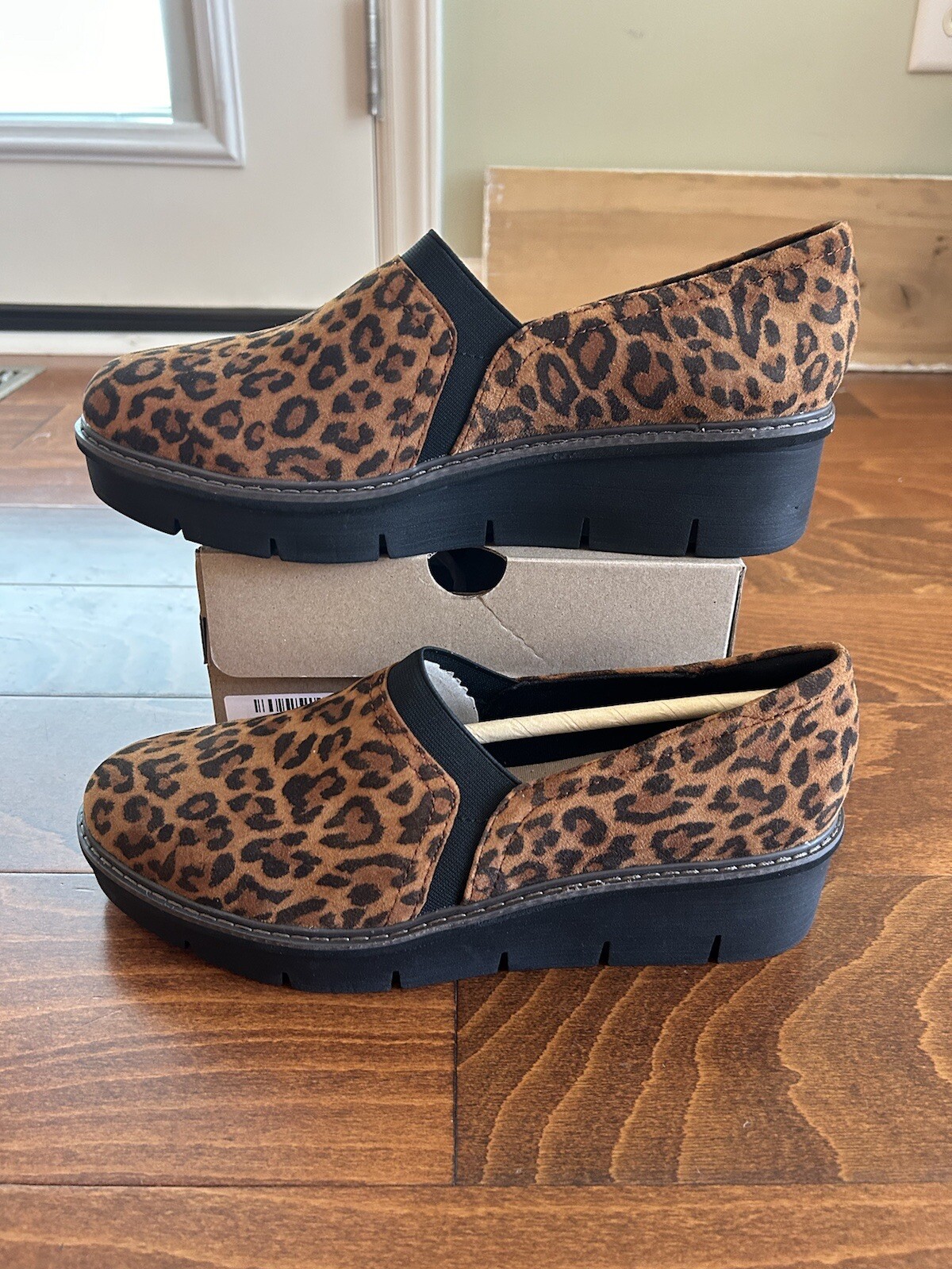Clarks Womens 10 N Airabell Mid Leopard Print Wedges Leather Closed Toe NEW