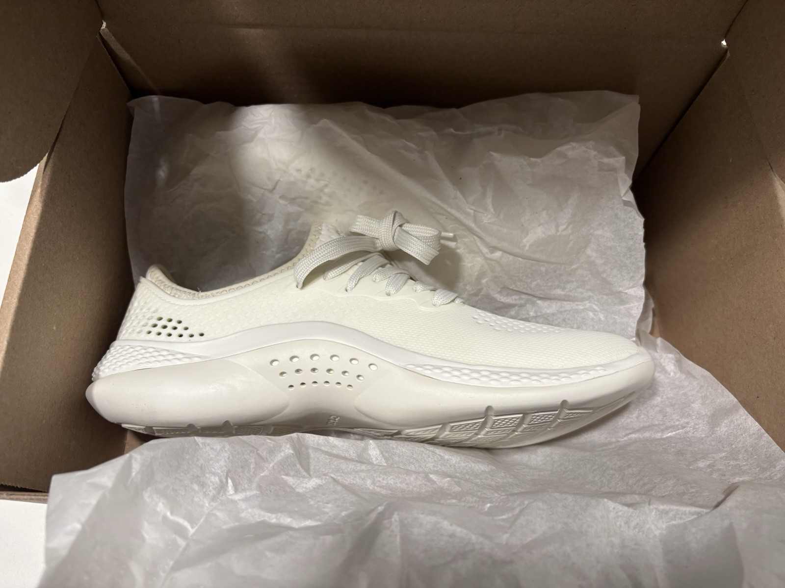 NEW Crocs LiteRide Women’s W9 Cream White Lace Shoes Sneakers 206705 NWOB