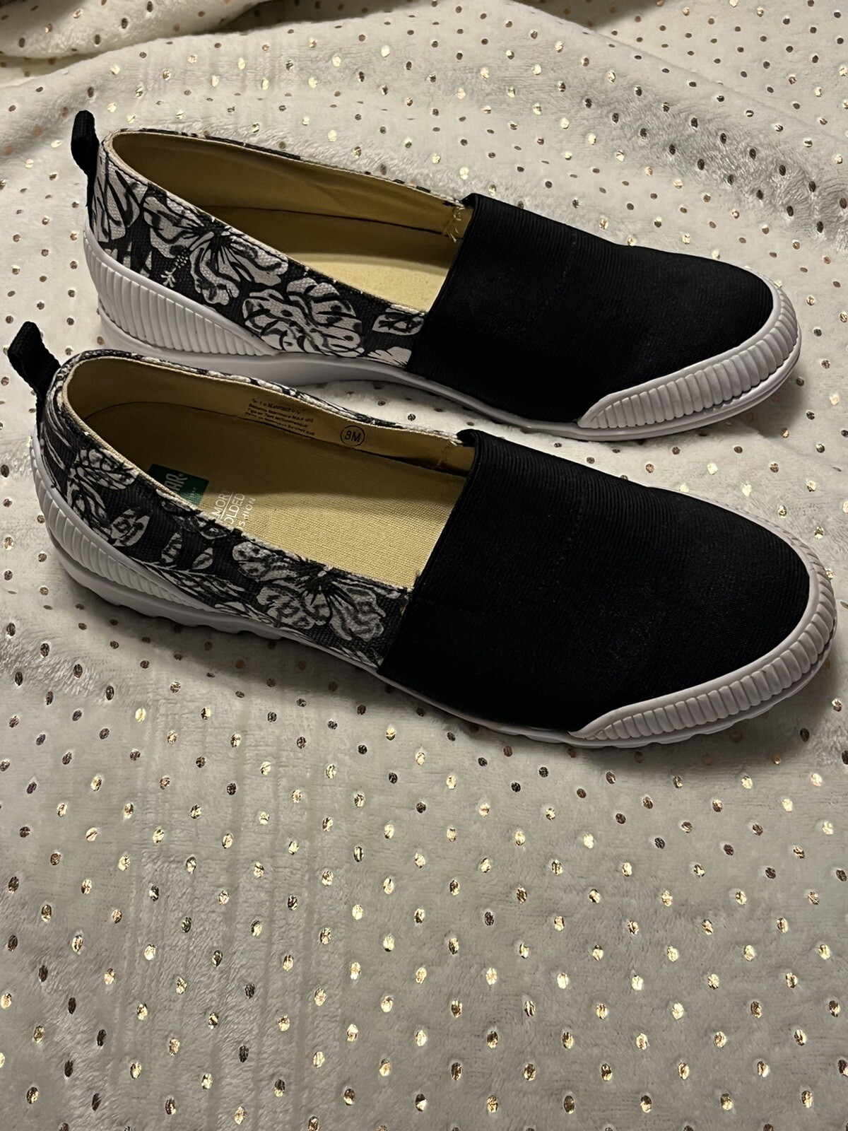 Cougar Sparkle SlipOn Shoe Comfort Black White Floral Casual Sneaker Women Sz 8M