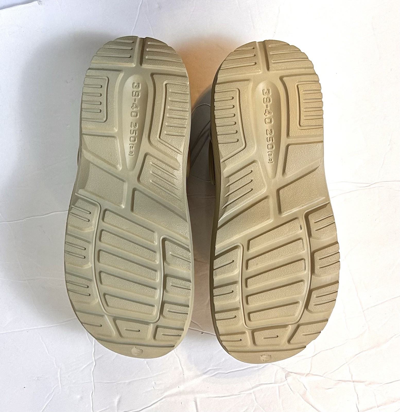 New Beice Beige Clog Style Shoes Size 39-40 US Women 8.5-9