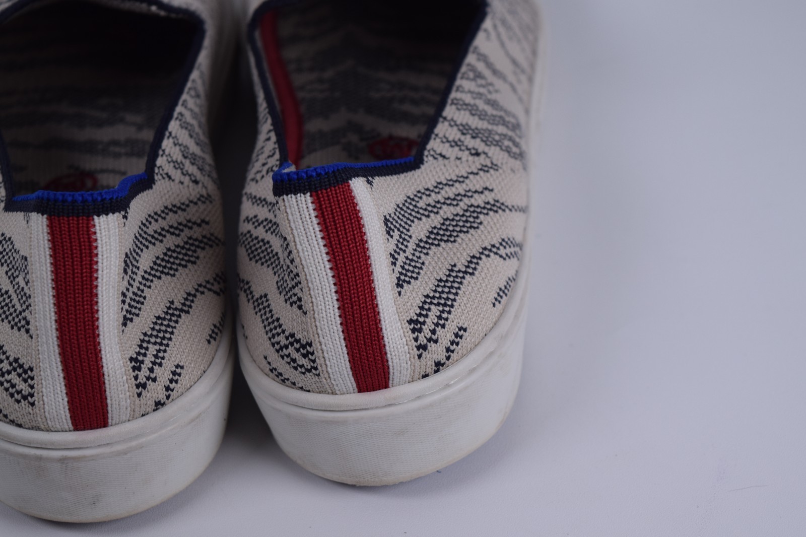 Rothy’s Women’s The Original Slip On Sneaker Maritime Tiger Navy White Size 8