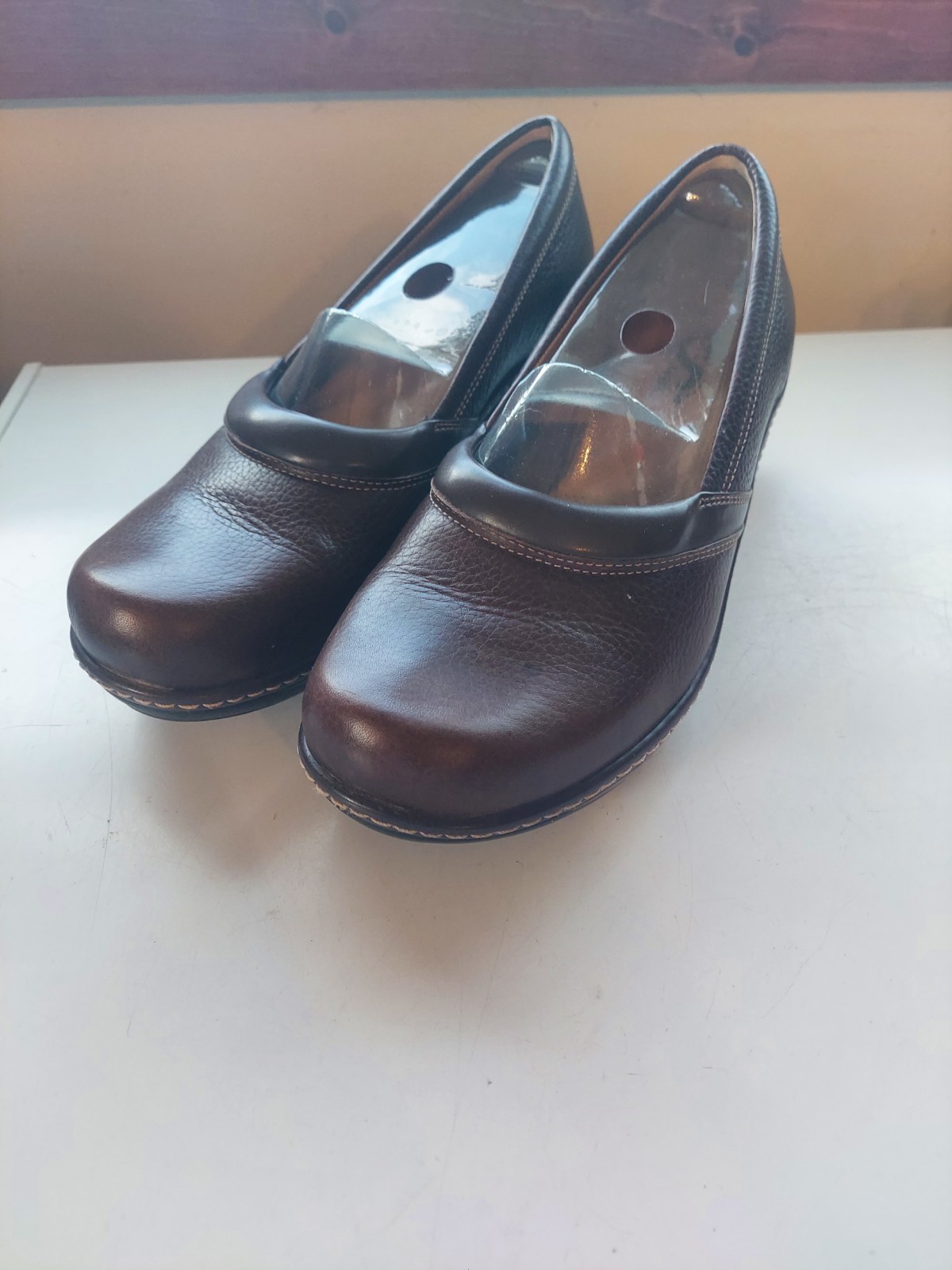 Soft Walk Womens Morgan Shoes 9.5 Wide Brown Leather Slip-on