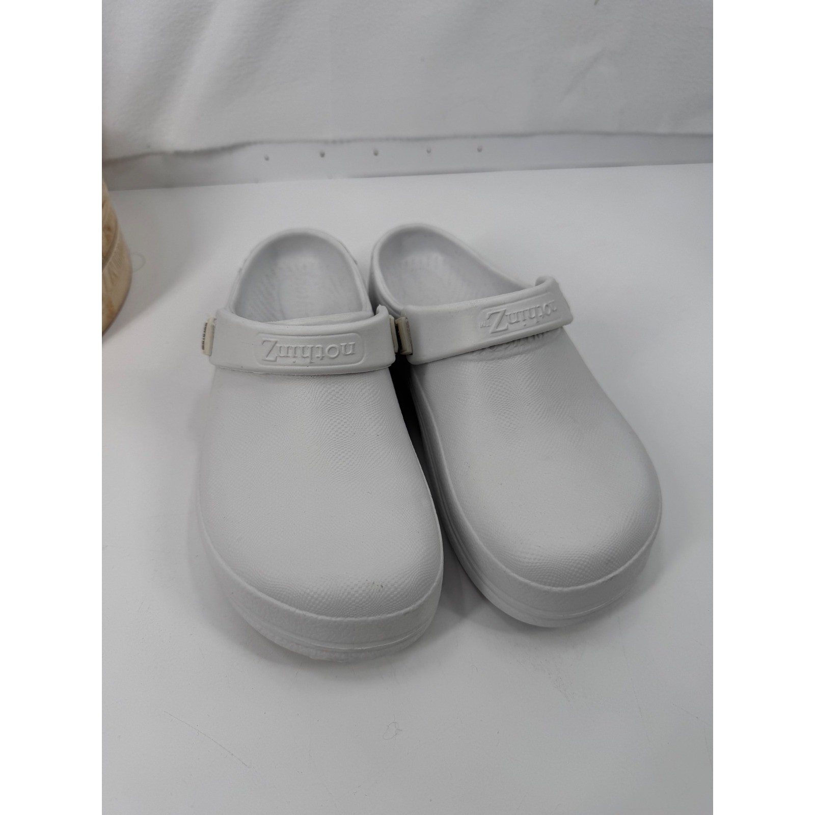 nothinZ Clogs Unisex L10 M8 White Slip On Comfort Nursing Chef Work Shoes