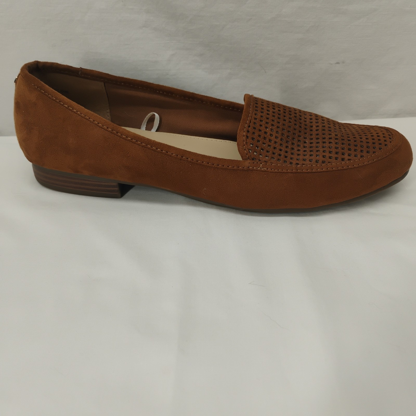 Liz Clairborne Perforated Brown Tan Loafers Flats Size 9.5 Women’s EUC