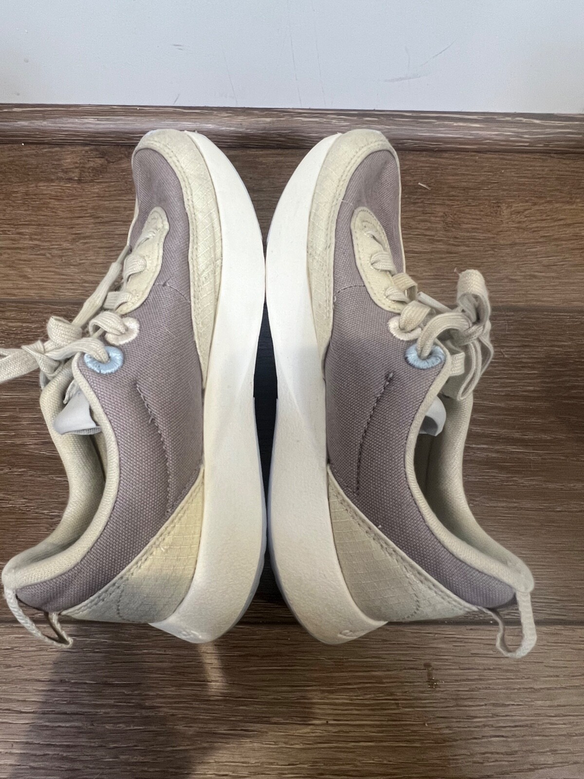 Allbirds Couriers Womens Neutral Casual Sneakers Sz 5, Fall/Winter/everyday