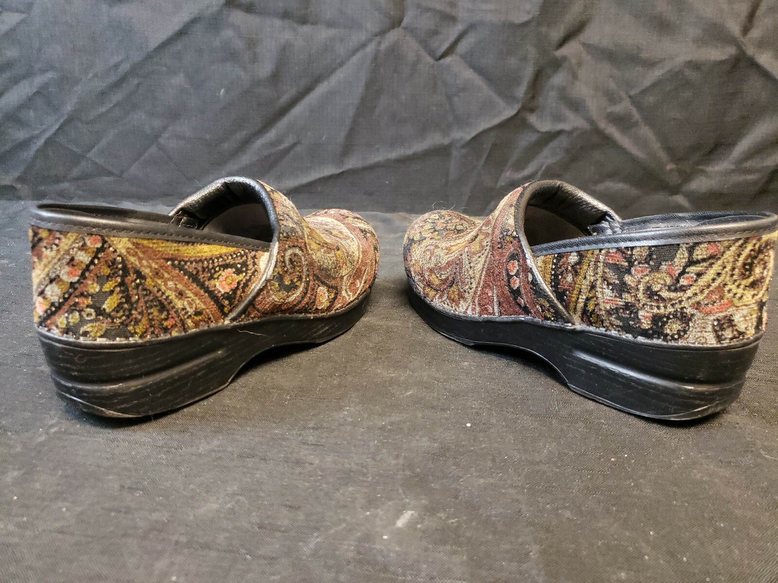 Dansko Comfort Clogs Sz 38 Medical/Nursing Vegan sparkly Tapestry cloth shoes