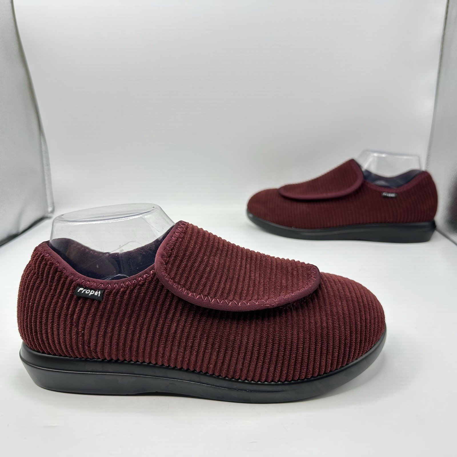 Propet Cush N Foot Women 8.5 W Burgundy Corduroy Hook Loop Slipper